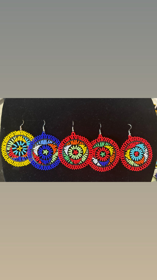 Round earrings